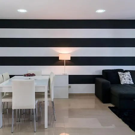 Holiday home Cantinho By Intiholidays *