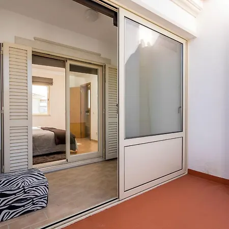 Holiday home Cantinho By Intiholidays