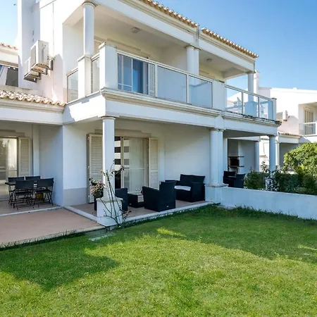 Holiday home Cantinho By Intiholidays