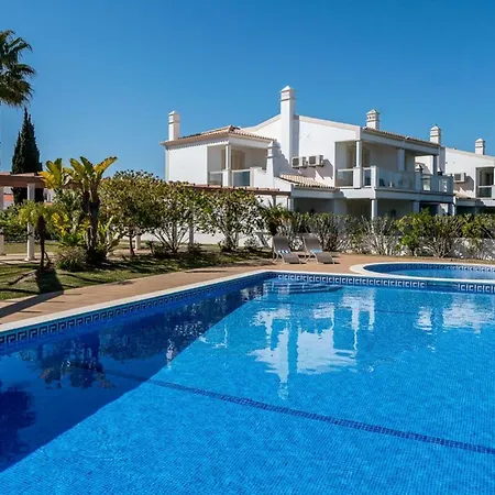 Holiday home Cantinho By Intiholidays *