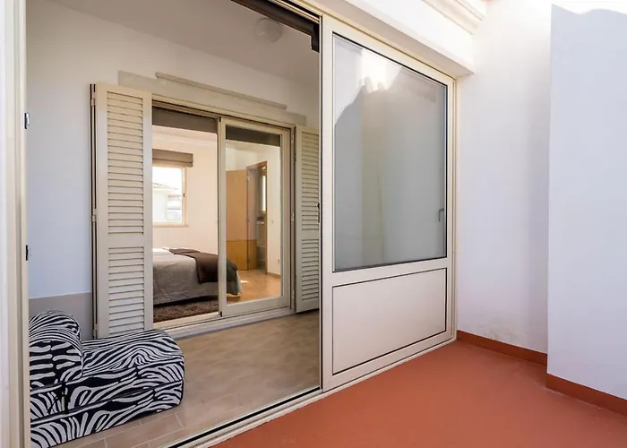 Holiday home Cantinho By Intiholidays